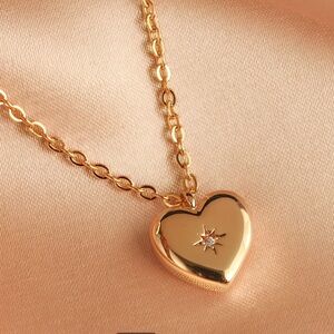 18k Gold Heart Necklace with Star Accent